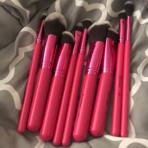 Bh cosmetics brush set
